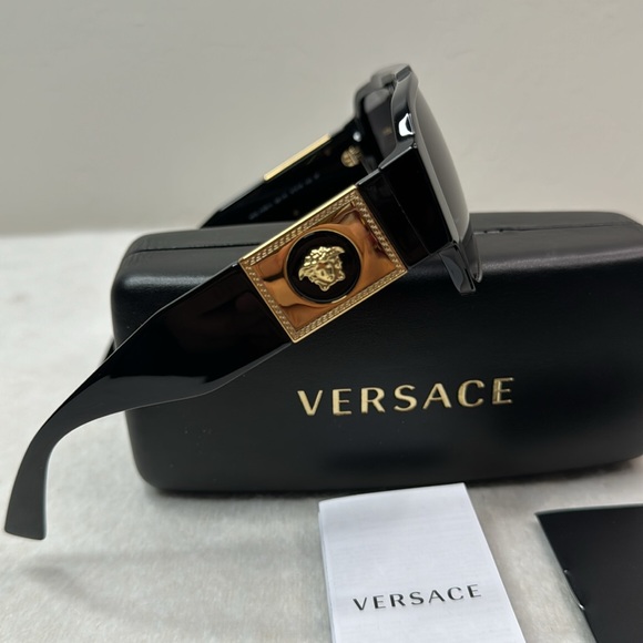 VERSACE NEW POLARIZED MEN’S BLACK GOLD SUNGLASSES WITH CASE BOX AND BOOKLET - Picture 8 of 16